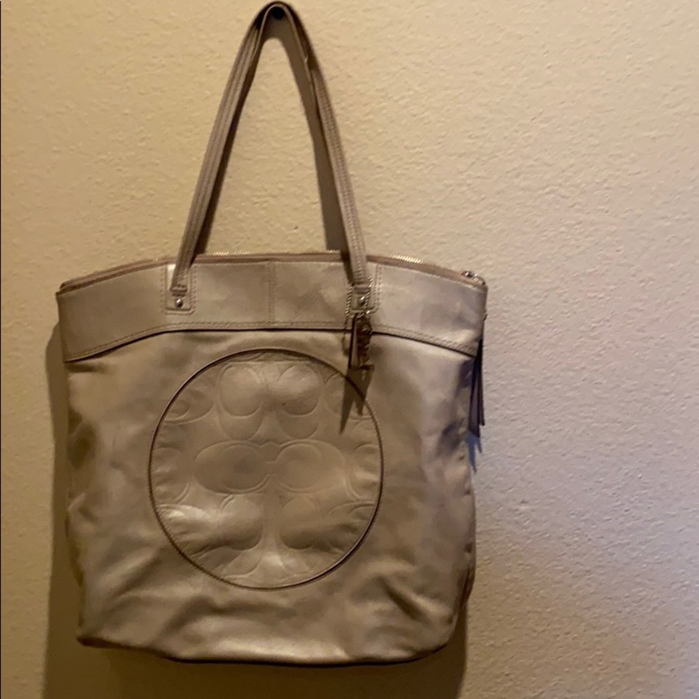 Authentic Coach tote